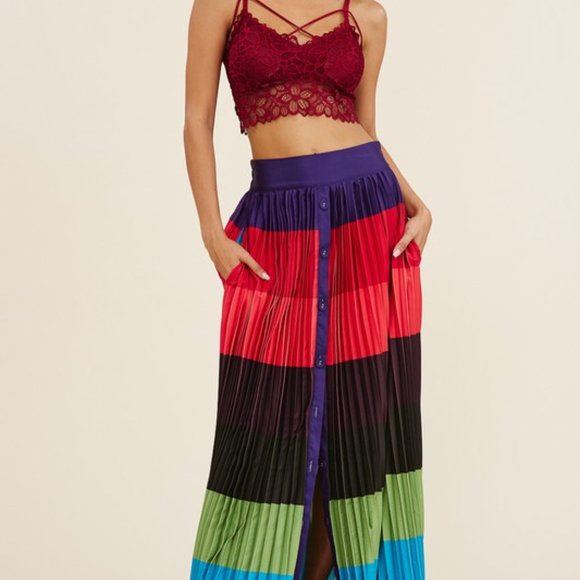 High Waisted Pleated Color Block Maxi Skirt - Picture 8 of 9